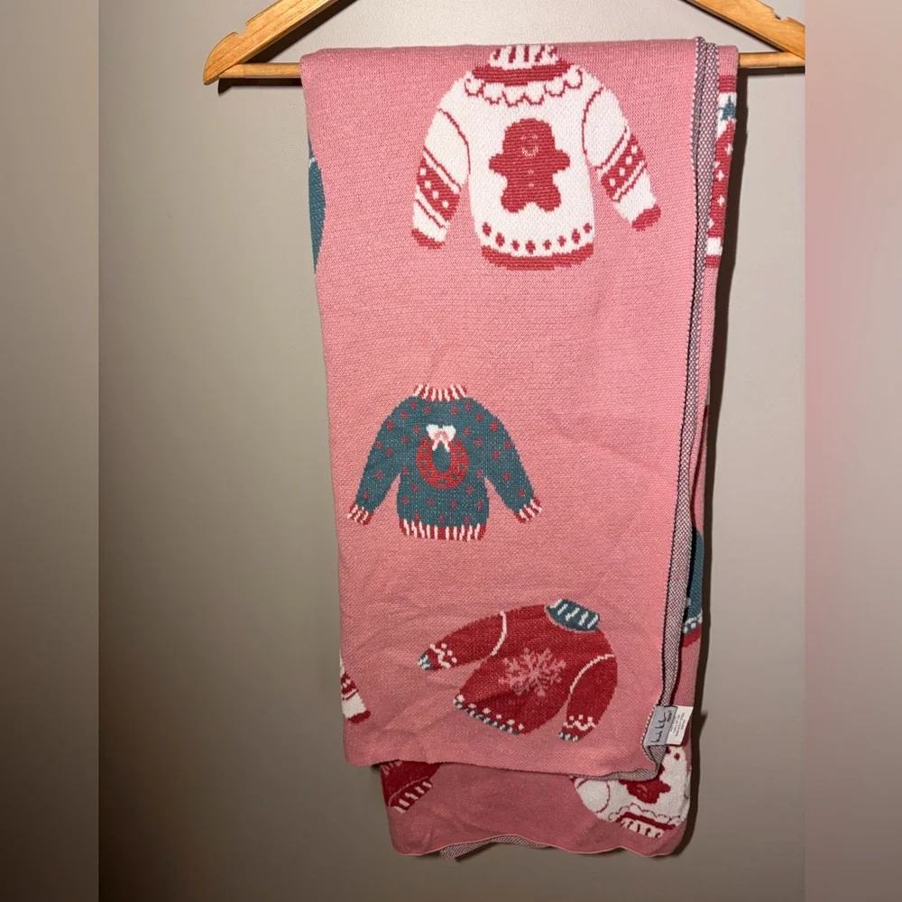 Nicole Miller Home 50x70in Decorative Throw Pink Sweater Print Cotton Blend